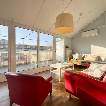 Evy Eden House - Center Attic Terrace E